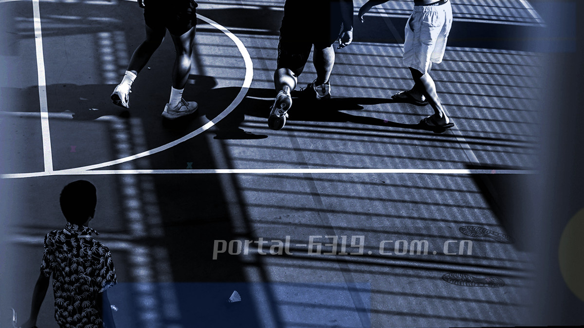 多个版本标签并列排布的历史版本对照信息图